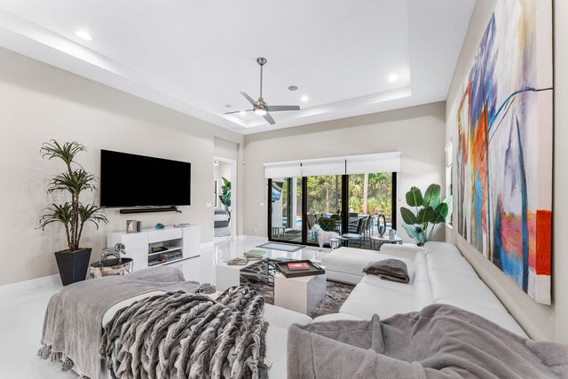 13042 Artisan Circle, Palm Beach Gardens, FL 33418