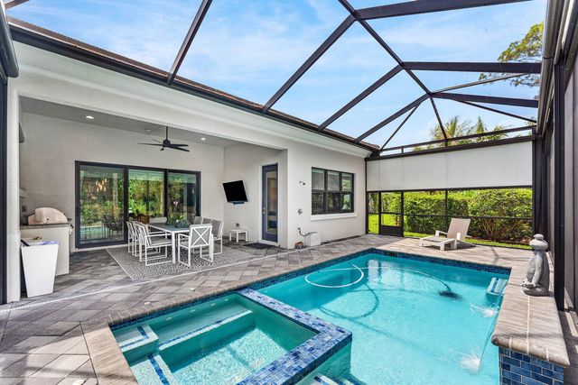 13042 Artisan Circle, Palm Beach Gardens, FL 33418