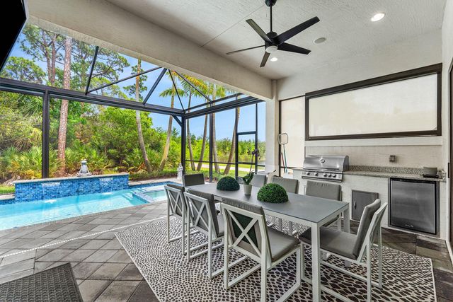 13042 Artisan Circle, Palm Beach Gardens, FL 33418