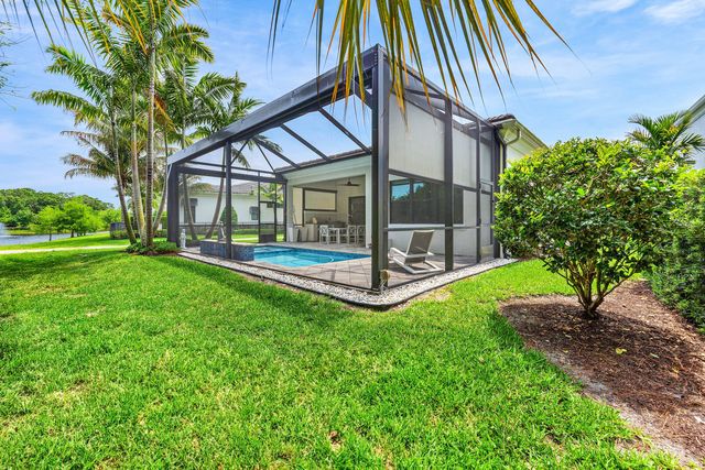 13042 Artisan Circle, Palm Beach Gardens, FL 33418