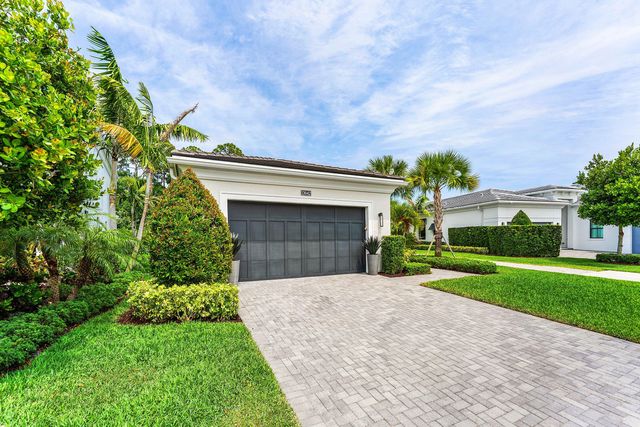 13042 Artisan Circle, Palm Beach Gardens, FL 33418