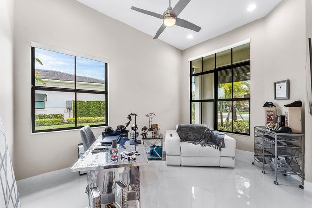13042 Artisan Circle, Palm Beach Gardens, FL 33418