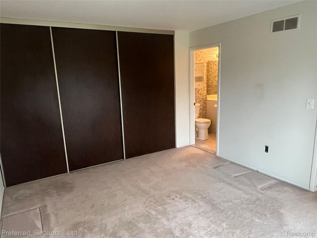 40592 Newport Drive 125, Plymouth Charter Township, MI 48170