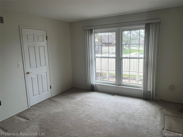 40592 Newport Drive 125, Plymouth Charter Township, MI 48170