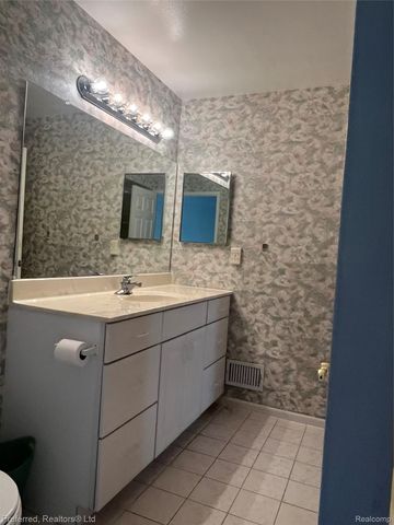 40592 Newport Drive 125, Plymouth Charter Township, MI 48170