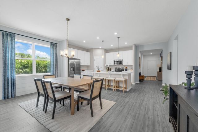 1652 BLUE LAGOON CIRCLE, Mascotte, FL 34753