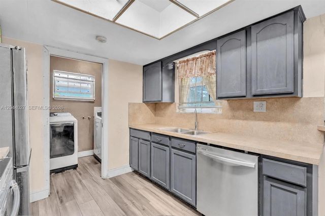 1808 NW 3rd Court, Fort Lauderdale, FL 33311