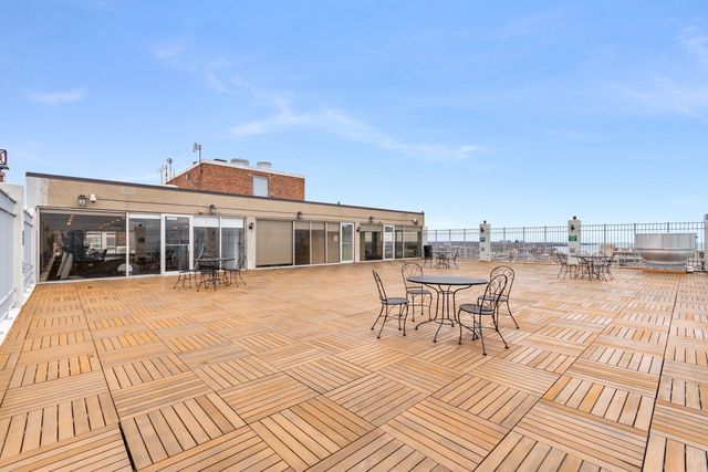 6171 N Sheridan Road 2104, Chicago, IL 60660