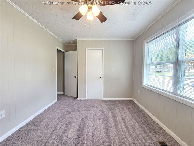 1011 Kanawha Street, Hansford, WV 25103