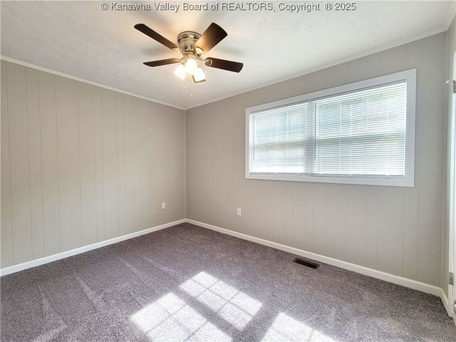 1011 Kanawha Street, Hansford, WV 25103