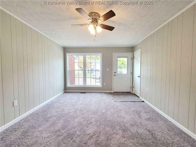 1011 Kanawha Street, Hansford, WV 25103