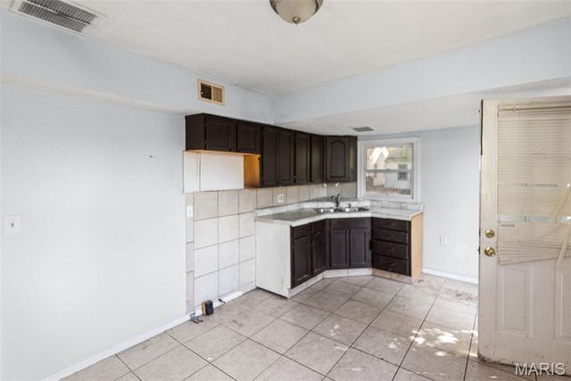 443 Chaudet Avenue, East St Louis, IL 62206