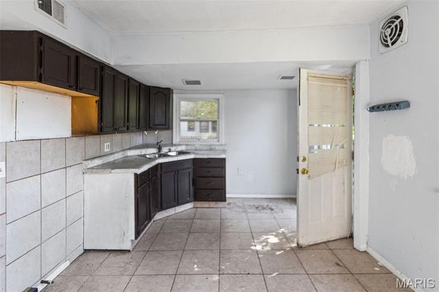 443 Chaudet Avenue, East St Louis, IL 62206