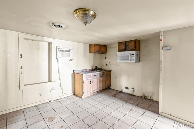 443 Chaudet Avenue, East St Louis, IL 62206