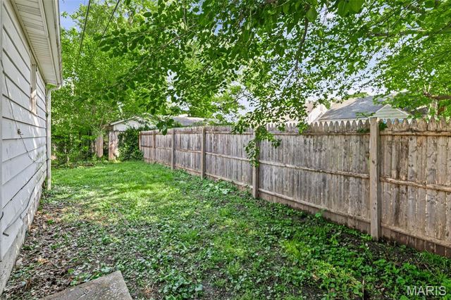 443 Chaudet Avenue, East St Louis, IL 62206