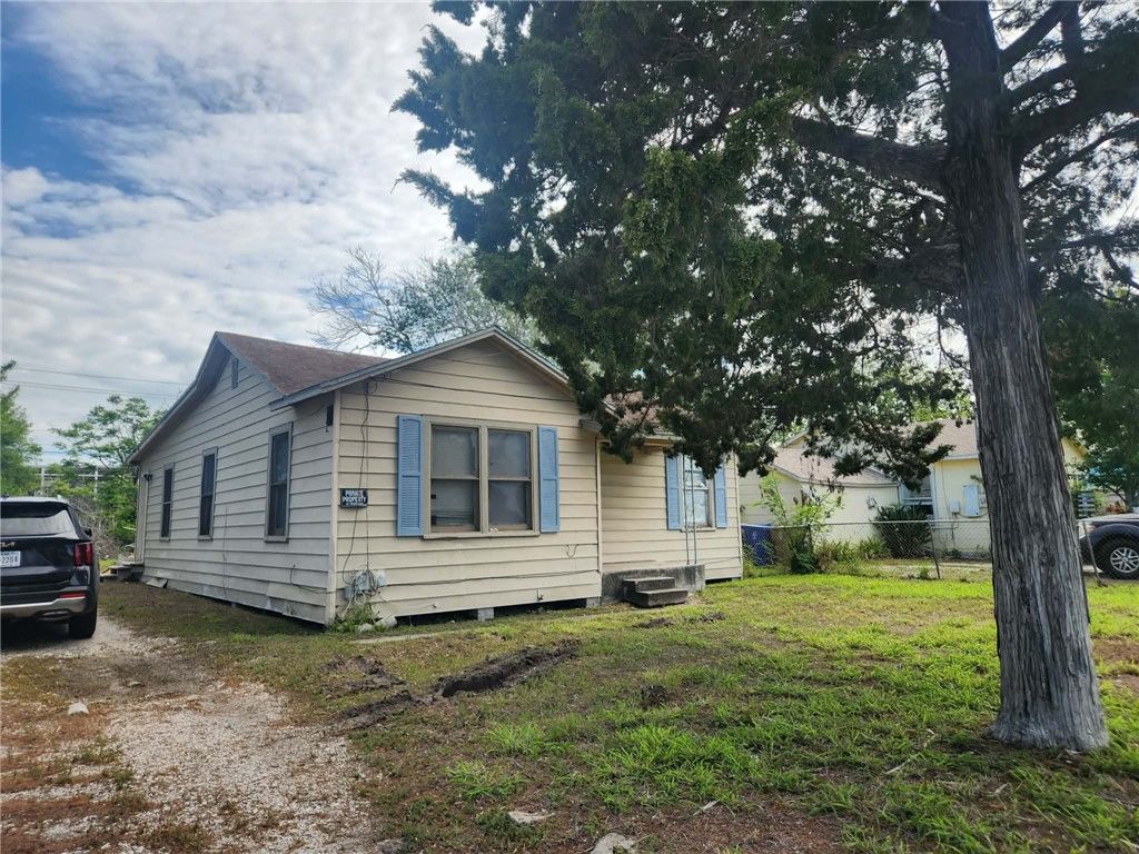 5014 Williams Dr, Corpus Christi, TX 78411 — photo 2