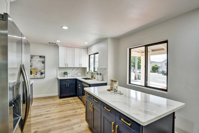 1563 150th Avenue, San Leandro, CA 94578
