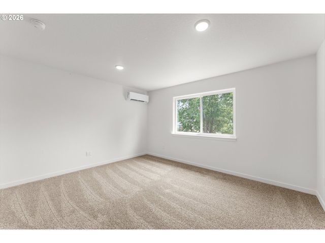 14146 Holcomb Blvd, Oregon City, OR 97045