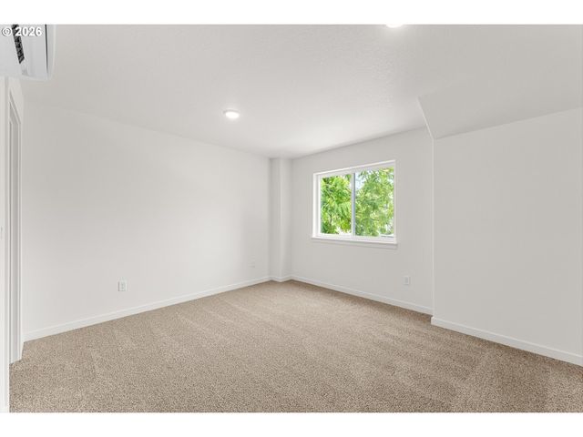 14146 Holcomb Blvd, Oregon City, OR 97045