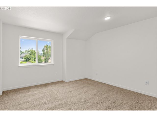 14146 Holcomb Blvd, Oregon City, OR 97045