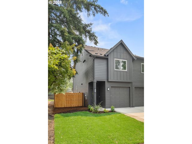 14146 Holcomb Blvd, Oregon City, OR 97045