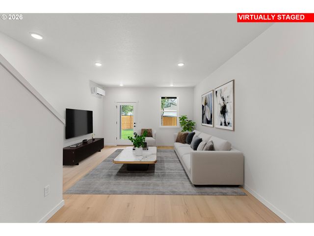14146 Holcomb Blvd, Oregon City, OR 97045