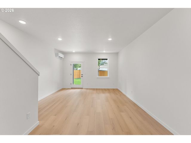 14146 Holcomb Blvd, Oregon City, OR 97045