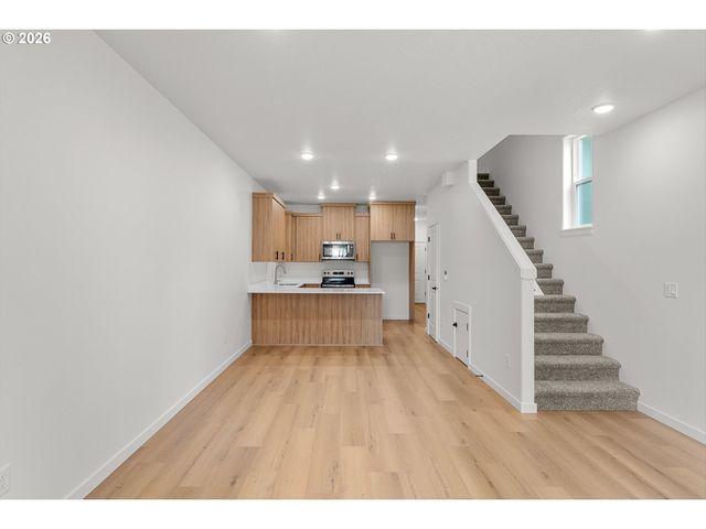 14146 Holcomb Blvd, Oregon City, OR 97045