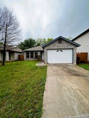 9638 Green Plain Dr, San Antonio, TX 78245