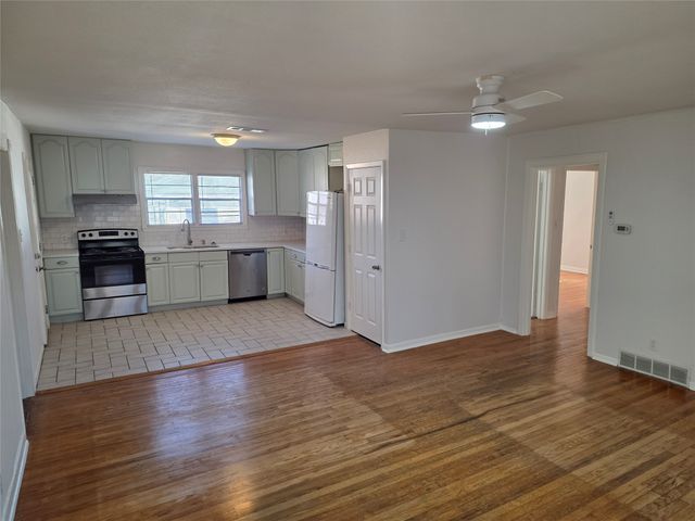 3600 Katrine Street, Haltom City, TX 76117