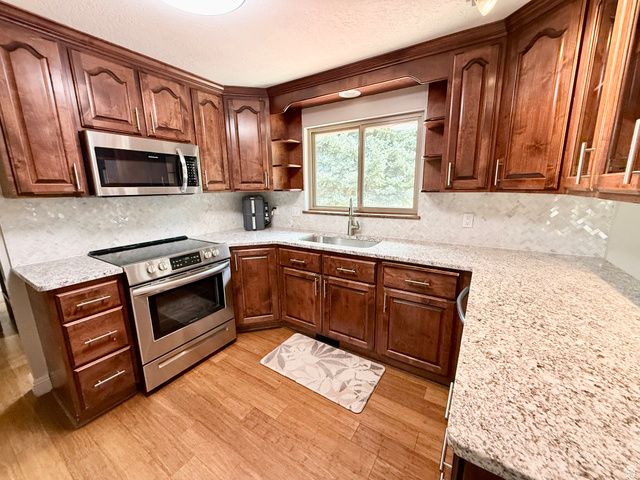 4852 S 850 E, South Ogden, UT 84403