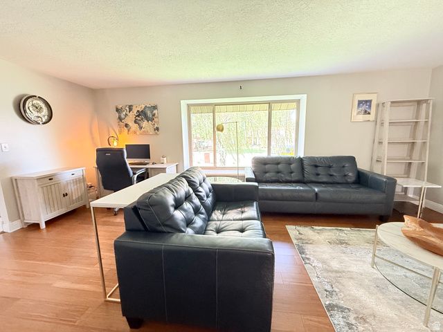 4852 S 850 E, South Ogden, UT 84403