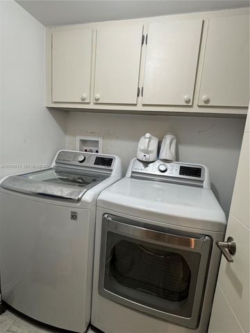 921 NE 26th Ave, Hallandale Beach, FL 33009