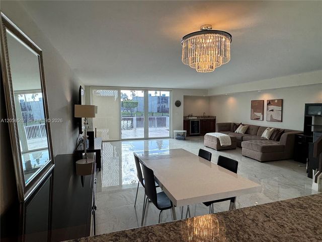 921 NE 26th Ave, Hallandale Beach, FL 33009