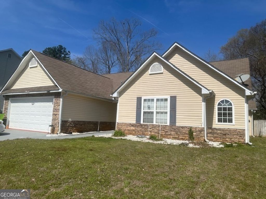 3700 Stagecoach Pass, Ellenwood, GA 30294