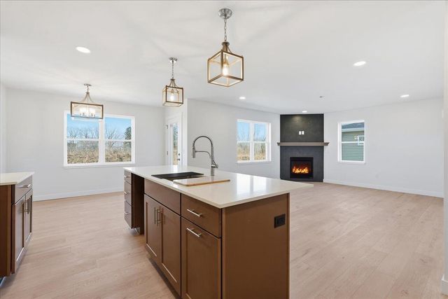 992 Bell Circle, Arlington, WI 53911