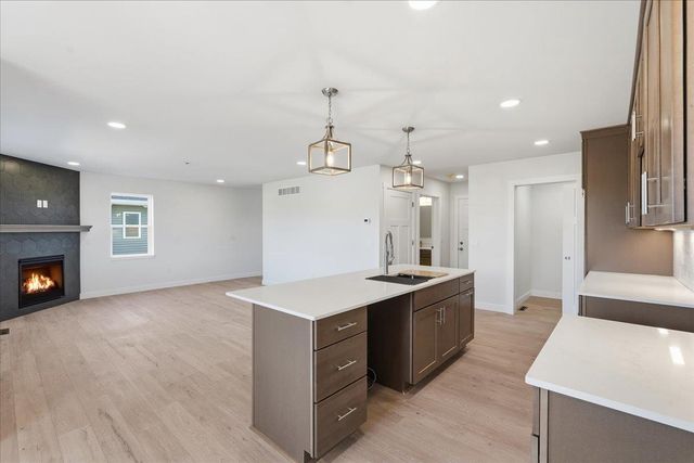 992 Bell Circle, Arlington, WI 53911