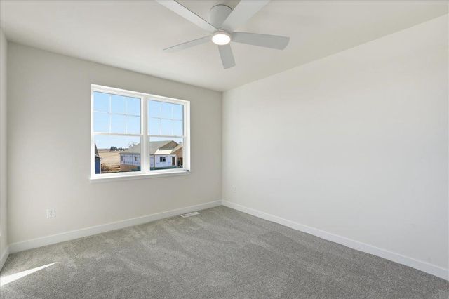 992 Bell Circle, Arlington, WI 53911