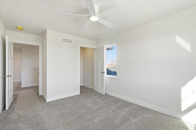 992 Bell Circle, Arlington, WI 53911