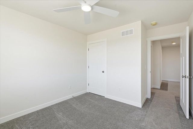 992 Bell Circle, Arlington, WI 53911