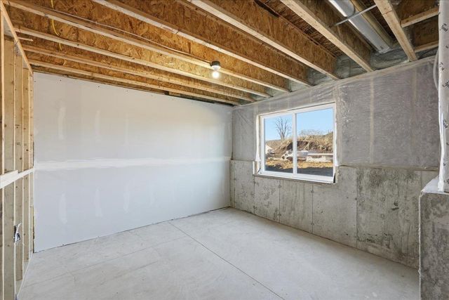 992 Bell Circle, Arlington, WI 53911