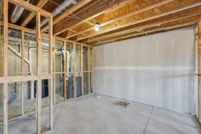 992 Bell Circle, Arlington, WI 53911