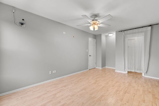 146 Inverrary Lane 146, Deerfield, IL 60015