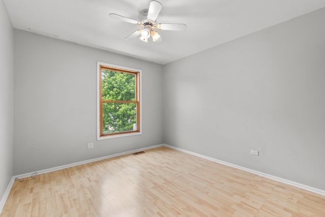 146 Inverrary Lane 146, Deerfield, IL 60015
