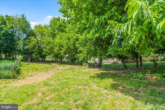 20219 LOCUST GROVE RD, Rohrersville, MD 21779