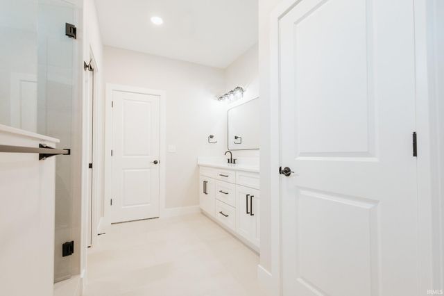 188001 Roscommon Road, Evansville, IN 47725