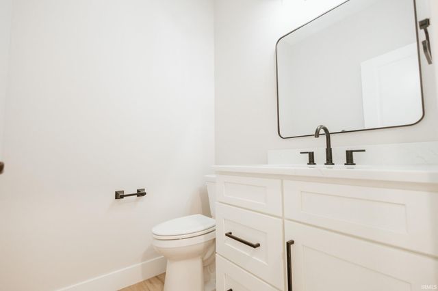 188001 Roscommon Road, Evansville, IN 47725