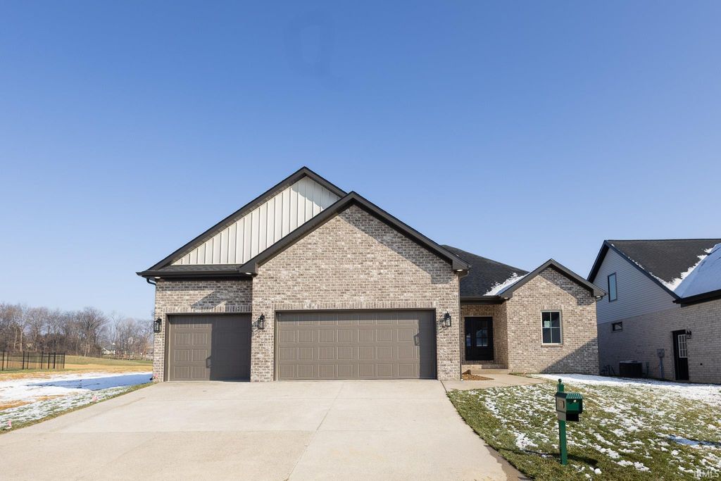 188001 Roscommon Road, Evansville, IN 47725