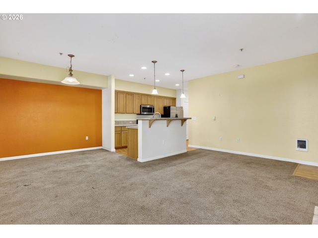 10805 Ne RED WING Way 101, Hillsboro, OR 97006