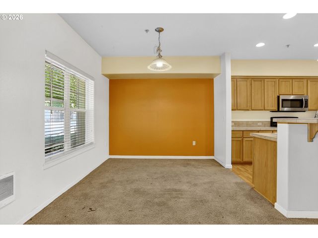 10805 Ne RED WING Way 101, Hillsboro, OR 97006